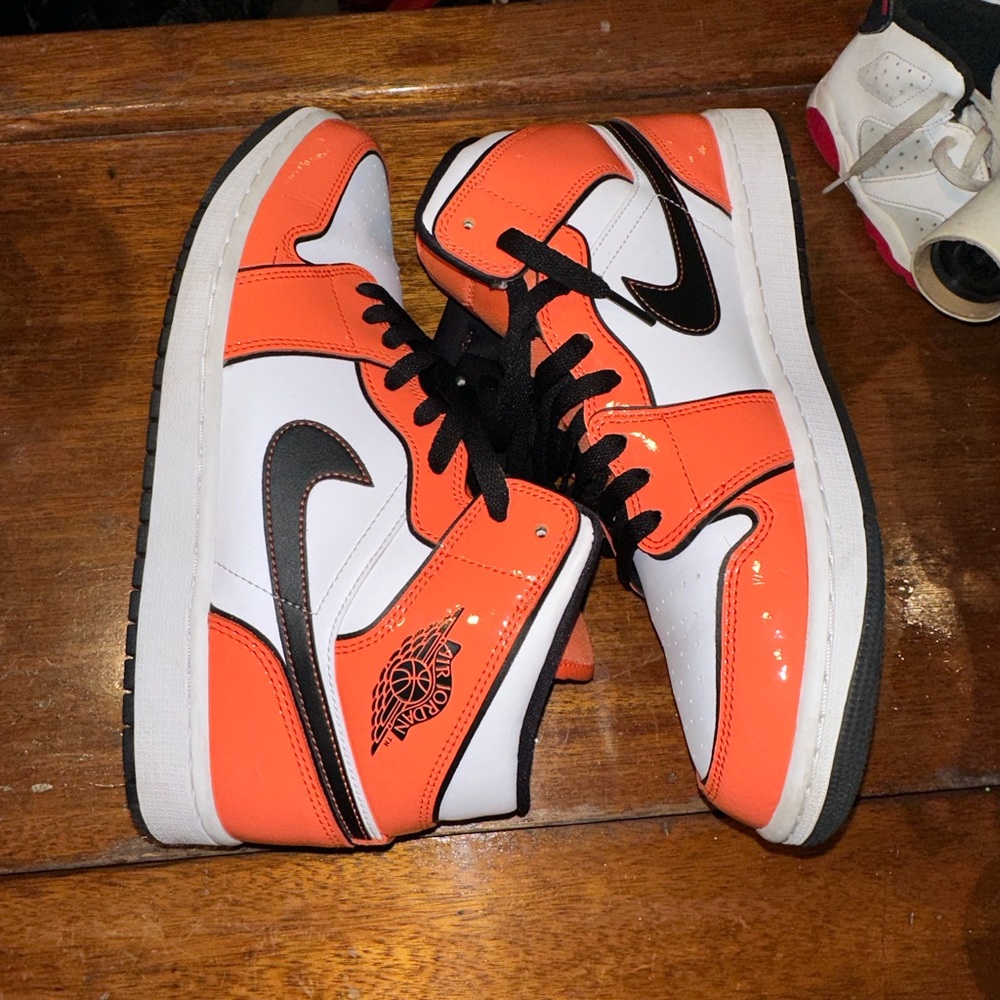 Nike Air Jordan 1 Mid SE Turf Orange 11 Men’s - Picture 3 of 10
